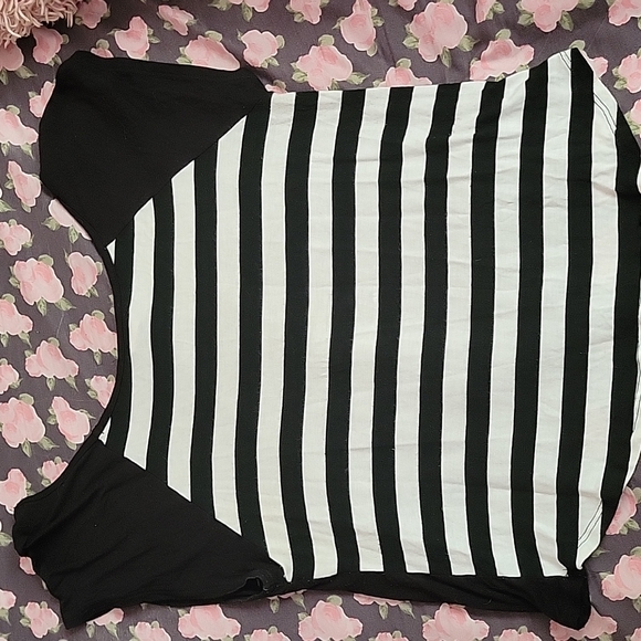 Moon Blouse - Picture 2 of 2